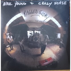 Neil Young + Crazy Horse –...